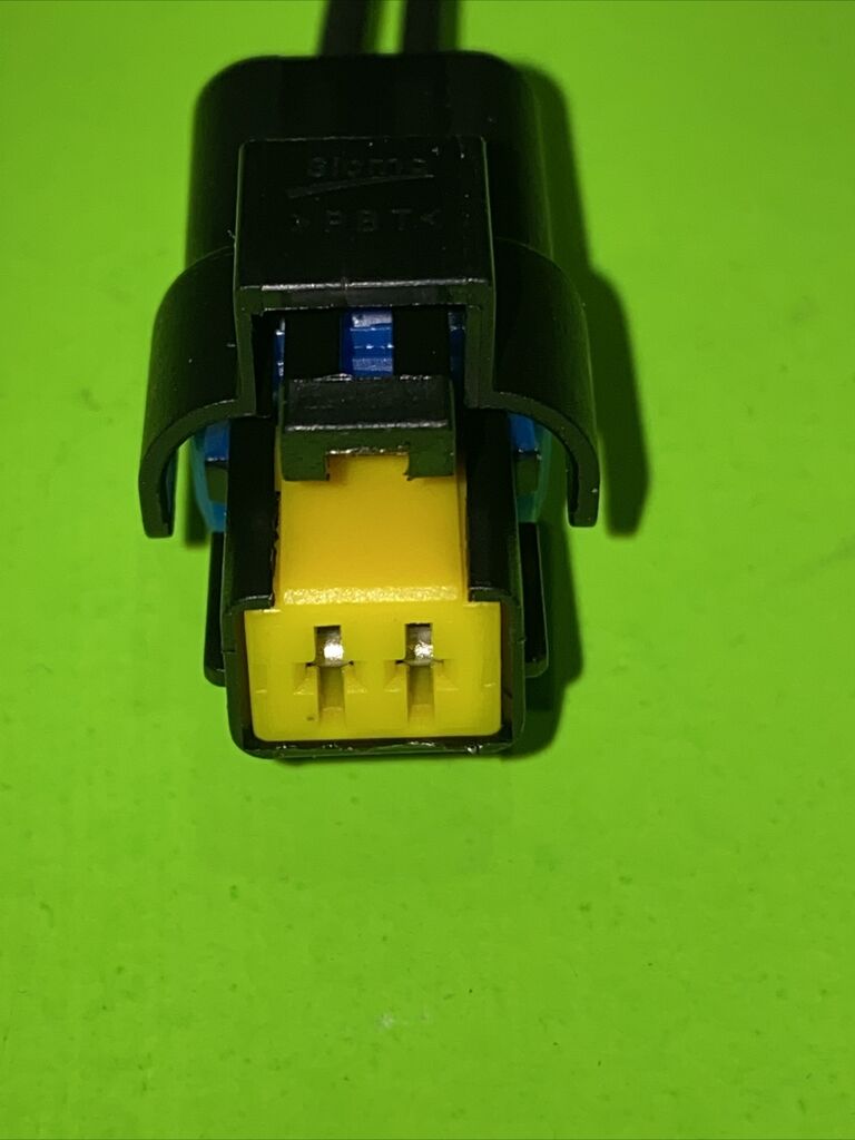 connector plug for 05-08 nissan xterra & 14-20 infinity q50 windshield wash pump