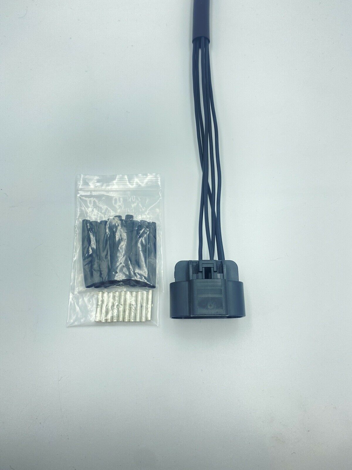 headlight connector plug for 2014 - 2018 gmc sierra